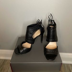 Vince Camuto Peep Toe heels with gold details